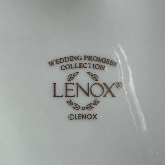 Lenox Heart Shaped Box and Cover by Lenox, Wedding Promises Collection. Vintage - Picture 4 of 6
